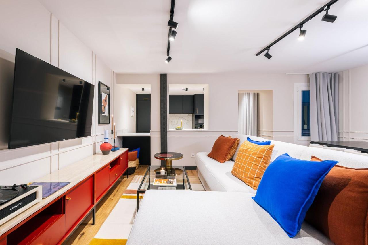 Stylish 4 Suites +Patio Luxury Apartment Gran Via Madrid Exterior photo