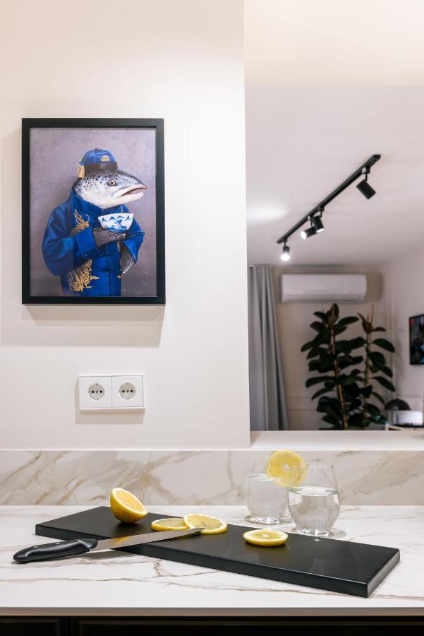 Stylish 4 Suites +Patio Luxury Apartment Gran Via Madrid Exterior photo