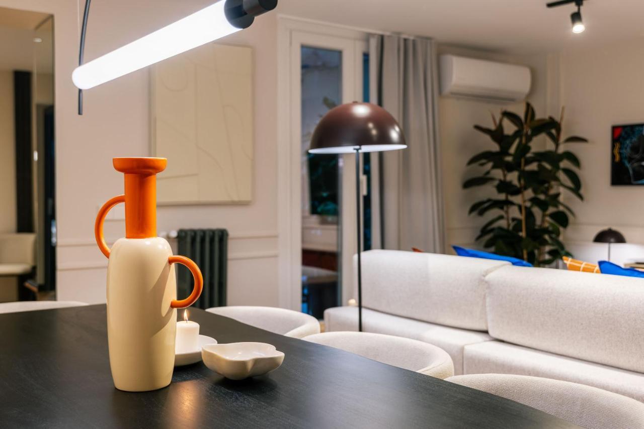 Stylish 4 Suites +Patio Luxury Apartment Gran Via Madrid Exterior photo