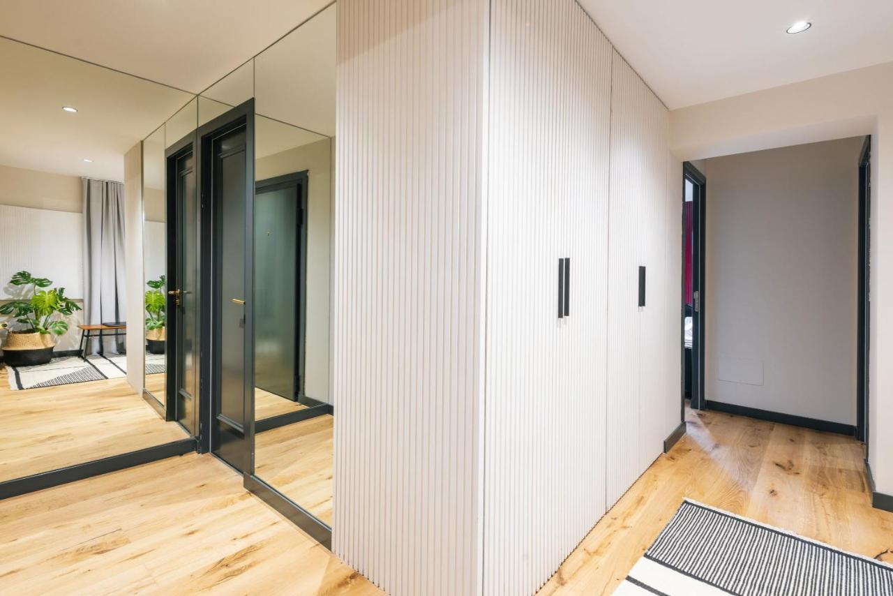 Stylish 4 Suites +Patio Luxury Apartment Gran Via Madrid Exterior photo