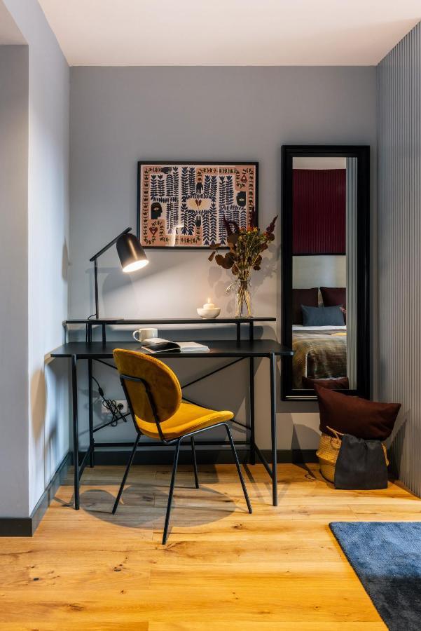 Stylish 4 Suites +Patio Luxury Apartment Gran Via Madrid Exterior photo