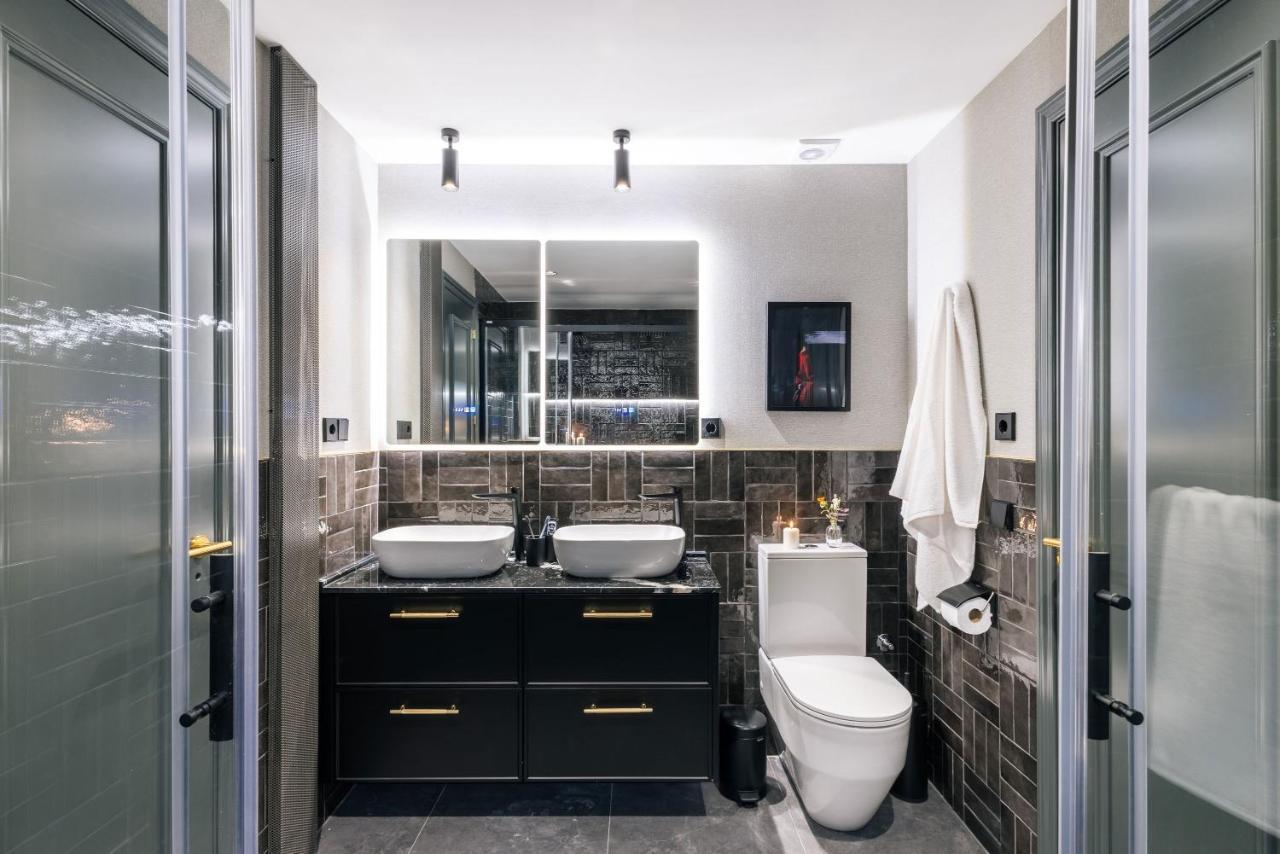 Stylish 4 Suites +Patio Luxury Apartment Gran Via Madrid Exterior photo